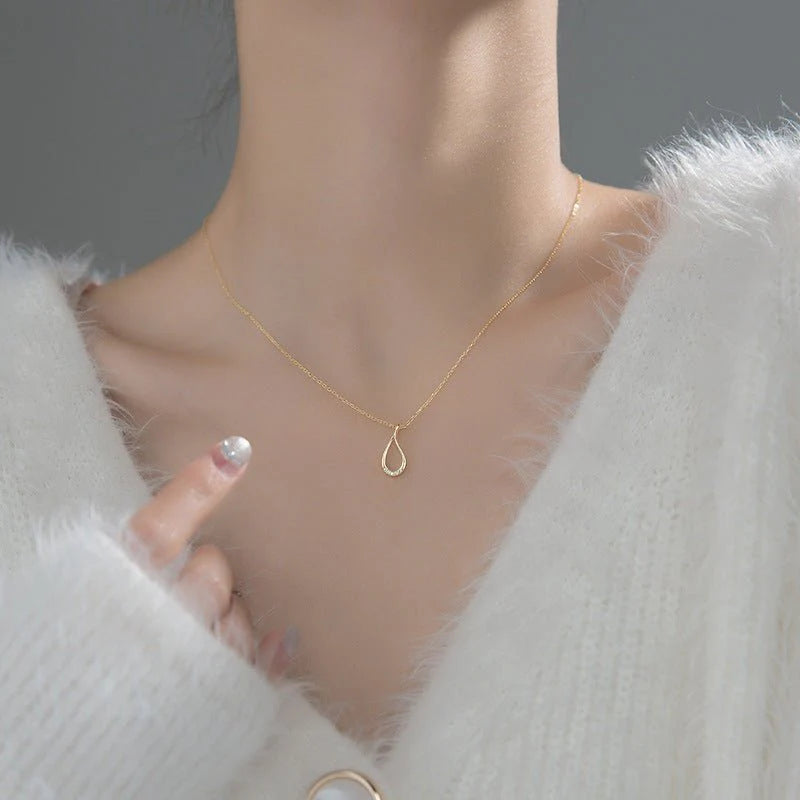 Silver Hollow Drop-Shaped Necklace