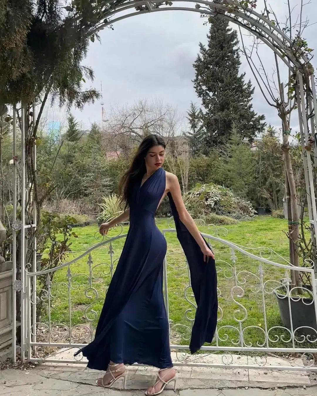 Lace-Up Backless Long Dress