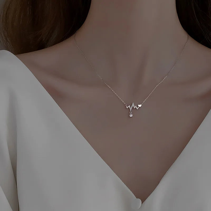 Elegant Scrub Bow Pendant Necklace