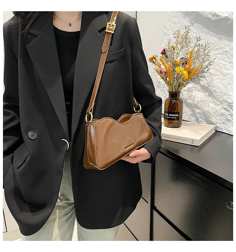 Retro Versatile Crossbody Bag for Women